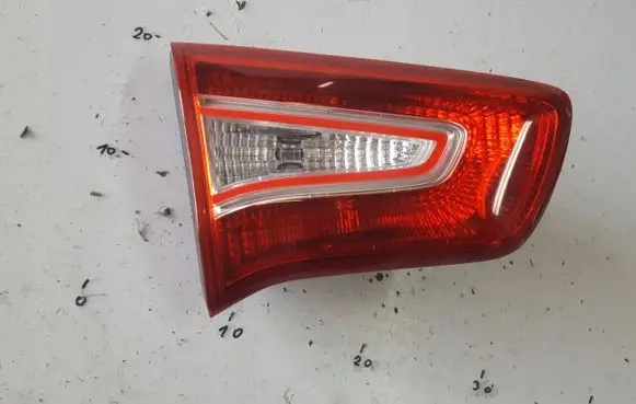 KIA Sportage Tailgate rear/tail lights