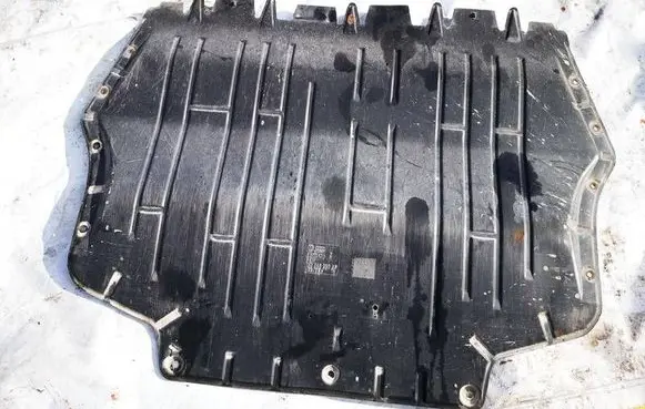 Seat Leon (1P) Engine splash shield/under tray 1K0825237AF