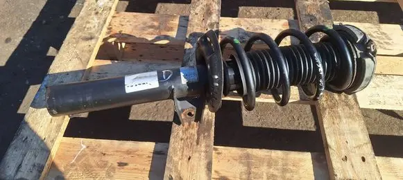 Volkswagen PASSAT B6 Front shock absorber with coil spring 