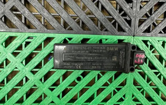 BMW 5 F10 F11 Tire pressure control unit 6881474