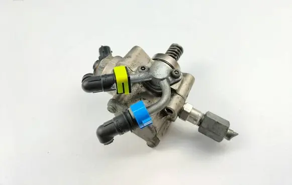 Mazda CX-7 Fuel injection high pressure pump RGC10197