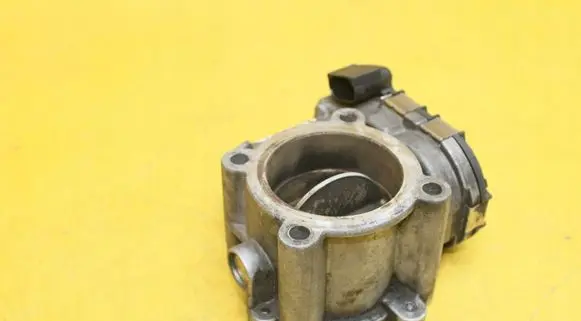 Mercedes-Benz CLS C219 Throttle valve A6420900070