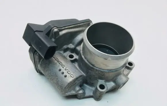 Volkswagen Golf V Throttle valve 06F133062G A2C53044094