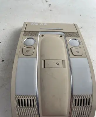 Audi A6 S6 C6 4F Front seat light