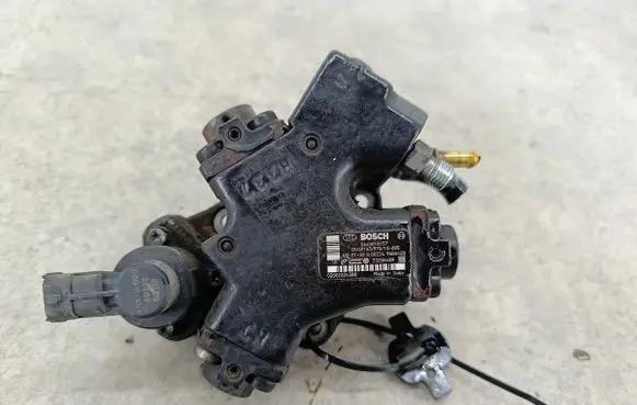 Fiat Grande Punto Fuel injection high pressure pump 