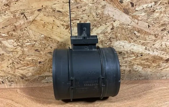Opel Insignia A Mass air flow meter 55562426 271084833 0281002912