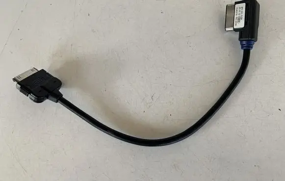 Audi A8 S8 D4 4H iPod connector socket 4F0051510K