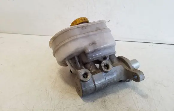 Iveco Daily 6th gen Master brake cylinder 0204Y24450