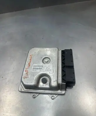 Fiat 500 Engine control unit/module 51903129 0109687A C0109687A