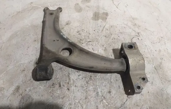 Volkswagen PASSAT B6 Front lower control arm/wishbone 3C0407153B