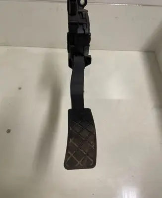 Audi A6 S6 C6 4F Accelerator throttle pedal 8K1723523 17102007 6PV00950501