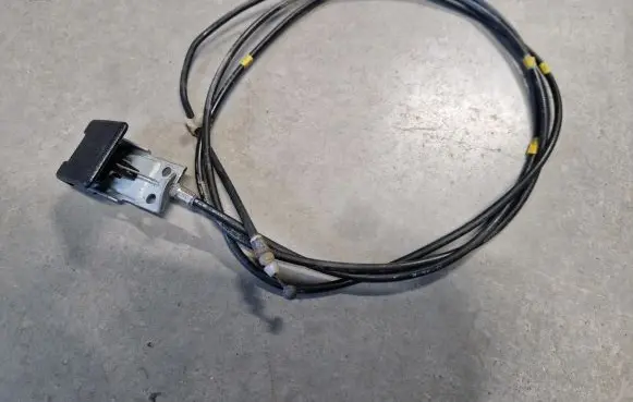 Mitsubishi L200 Engine bonnet/hood lock release cable 