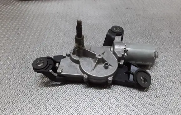 Mitsubishi Colt Rear window wiper motor 0390201599