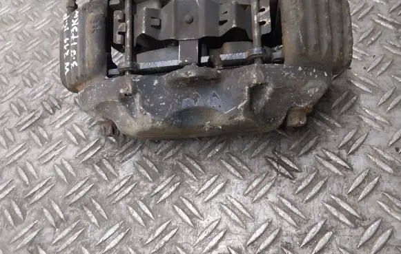 Mercedes-Benz E W211 Front brake caliper