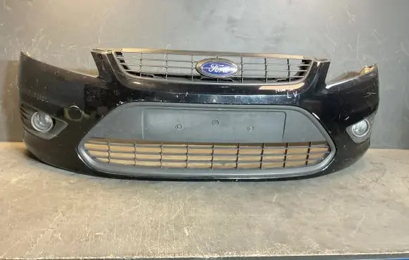 Ford Focus Front bumper 8M5117K819A 8M5117K819