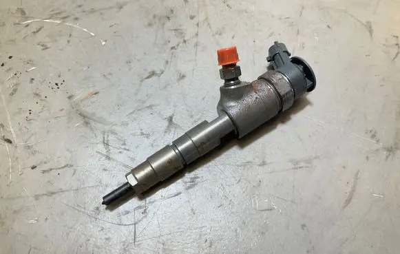 Ford Focus Fuel injector 0445110489