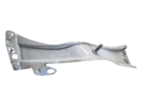 Volkswagen Beetle A5 Fender mounting bracket 5C5821135