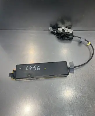 Land Rover Discovery 3 - LR3 Loading door lock 