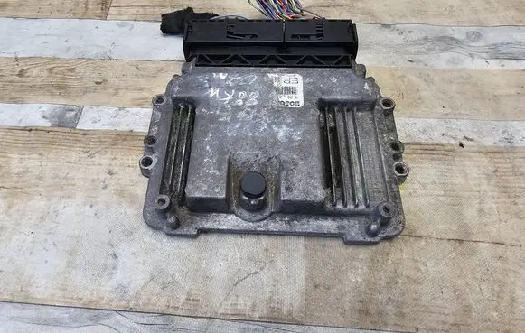 Opel Zafira B Engine control unit/module