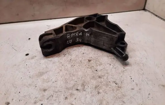 Opel Astra H Engine mounting bracket 13125625