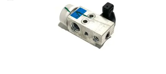 Hyundai Tucson IV NX4 Air conditioning (A/C) expansion valve 53149990 40970 531499