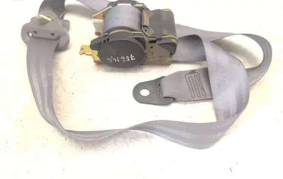 Peugeot 806 Rear seatbelt E2043166 043166