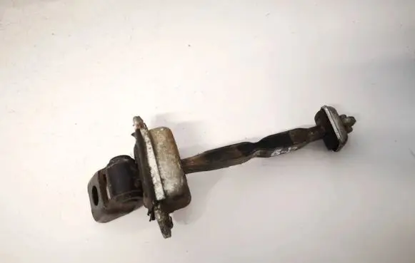 Skoda Octavia Mk2 (1Z) Rear door check strap stopper