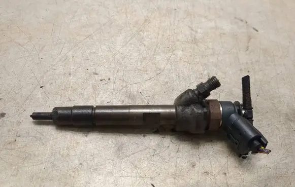 Fuel injector
