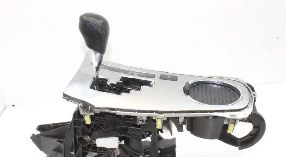 Toyota Avensis T270 Gear shifter/selector 5562505020