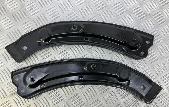 Audi Q3 8U Radiator support slam panel bracket 8U0805931 8U0805932