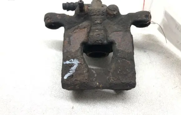 Nissan Qashqai Rear brake caliper