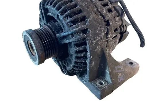 Volvo V70 Generator/alternator 30667787 0124525060