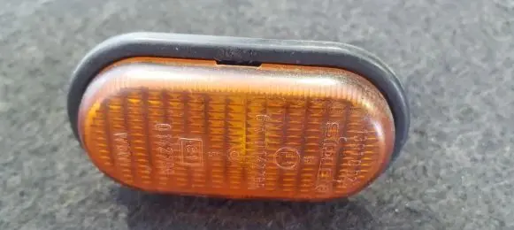 Renault Laguna I Front fender indicator light 6R0142789 1391.0.020