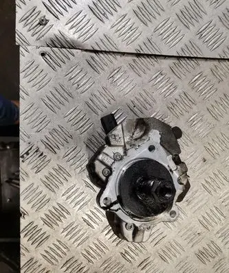 BMW X3 E83 Fuel injection high pressure pump 0445010045