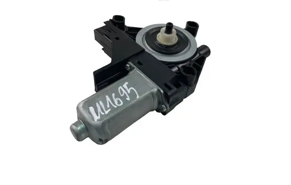 Volvo V40 Front door window regulator motor 966268103