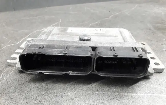 Nissan Micra Engine control unit/module ECU MEC32-040
