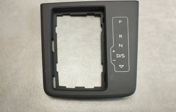 Audi Q3 F3 Gear shift selector indicator 83C713463A