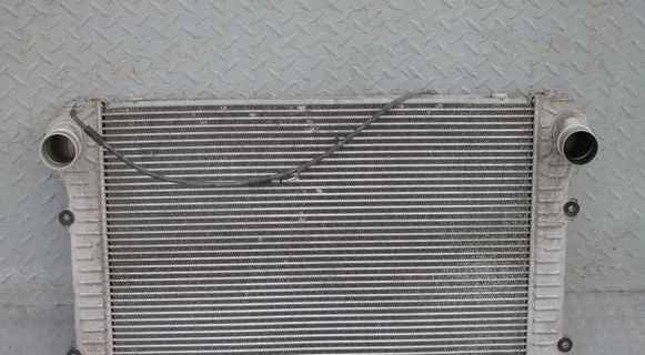 Toyota RAV 4 (XA40) Intercooler radiator 150KM