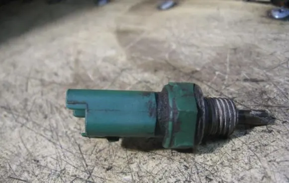 Coolant temperature sensor