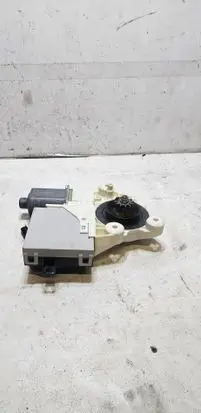 Ford Focus Front door window regulator motor 0130822216 994812101 7M5T14B533CD