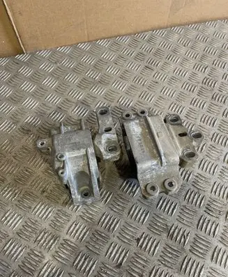 Audi A3 S3 A3 Sportback 8P Engine mount bracket 1K0199262CH 1K0199555Q