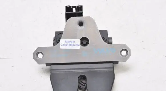 Volvo V50 Tailgate lock latch 31335047