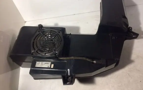 Audi A4 S4 B6 8E 8H Subwoofer speaker 8E9035382B 355083