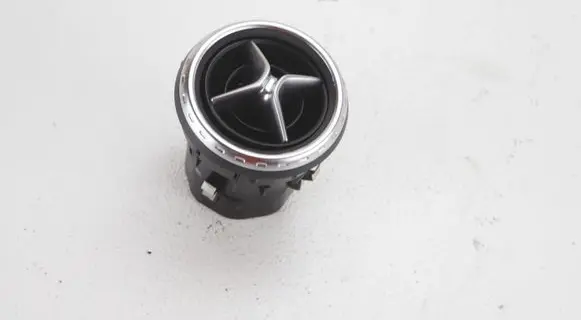 Mercedes-Benz GLA W156 Dash center air vent grill A1568300054