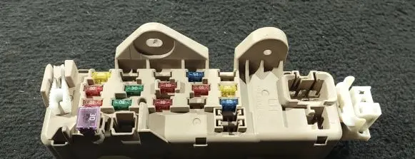 Mazda 323 F Fuse module 730296