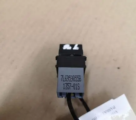 Volkswagen PASSAT B6 Electric window control switch 7L6959855B