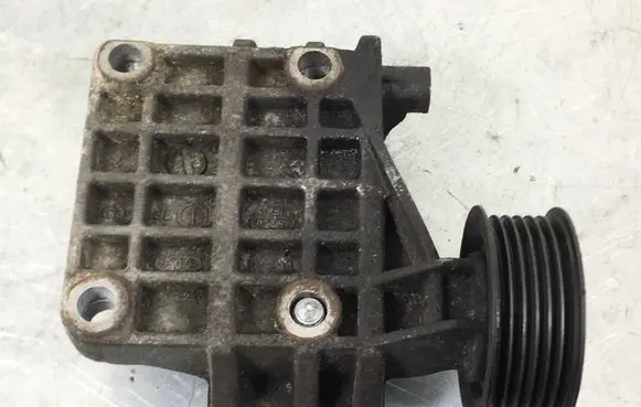 Generator/alternator bracket