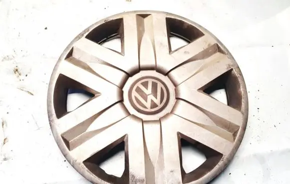 Volkswagen PASSAT B5 R15 wheel hub/cap/trim 8200430805