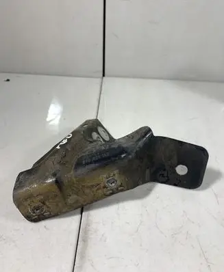 Volkswagen Polo III 6N 6N2 6NF Fender mounting bracket 6Y0821142