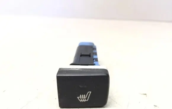 Hyundai i20 (PB PBT) Seat heating switch 202002962